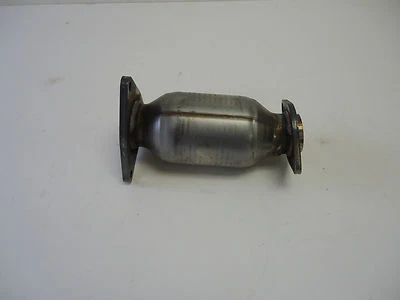 Convertidor catalítico izquierdo Lexus LS430 2001 2002 2003 2004 2005 2006 4,3 L V8 Foto 1 de 3