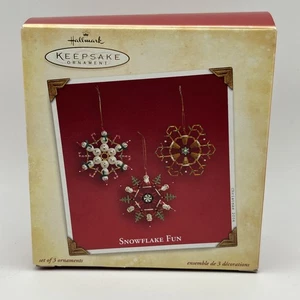 Hallmark Andenken 2004 Schneeflocke Spaß Neu Hallmark 3er Set Perlen Ornamente - Bild 1 von 2