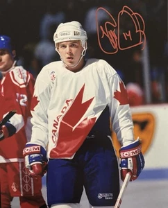 Theoren Theo FLEURY Signed 8x10 Photo! CALGARY FLAMES! Team CANADA! W/COA - Picture 1 of 2