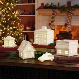 Hallmark Channel musikalisches Weihnachtsdorf mit Licht, 5er-Set - Bild 1 von 1