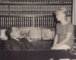 1966 F. Lee Bailey with Wife in Marshfield Massachusetts Conversation Photo - Picture 1 of 2
