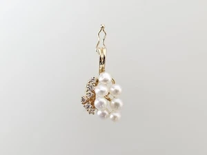 Dije colgante de diamantes redondos de perlas redondas de 3,9 mm de oro amarillo de 14 quilates (AM1088884) - Imagen 1 de 10