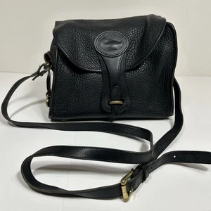 Bolso Bandolera De Colección Dooney and Bourke Negro Todo Clima Essex Guijarro Cuero Negro - Imagen 1 de 13