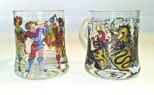2 Feine Gläser mit Henkel Bemalt Glas Krug 6cm x ø 4,8cm Wappen Drachen Edeleute - Picture 1 of 10