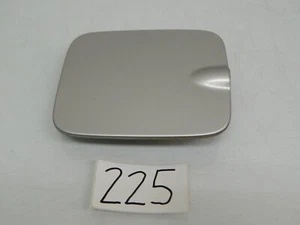 Suzuki Wagon R+ Tankklappe Tankverschluss Z2S Silky Siber Metallic 225072 - Picture 1 of 2