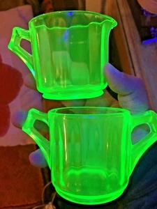 Vaseline Green Cambridge Glass Uranium Green Creamer & Open Sugar - Picture 1 of 7