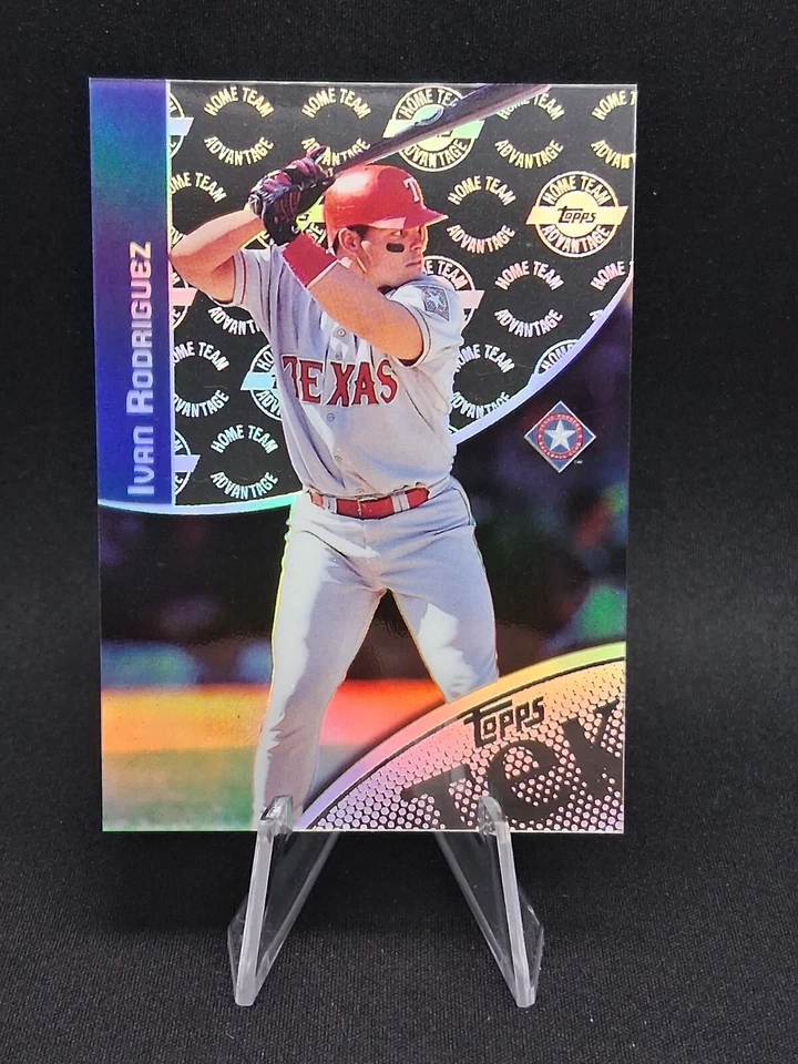 2000 Topps Tek #4-15 Ivan Rodriguez - Image 1 of 2