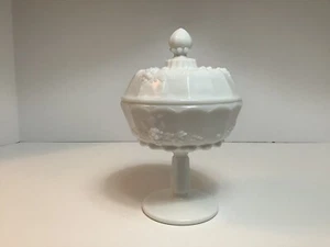 Vintage Westmoreland Paneled Grapevine Milk Glass Candy/ Compote Dish With Lid - Picture 1 of 4