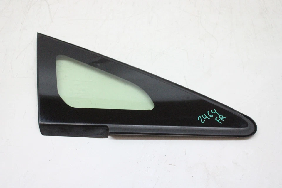 2012 TOYOTA PRIUS V ПЕРЕДНЕЙ ПРАВОЙ ДВЕРИ ВЕНТИЛЯЦИОННОЕ СТЕКЛО OEM 12 13 14 15 16 17 - Изображение 1 из 4