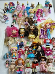 A Treasure Chest Of 54 Mini Fashion Dolls On Your Wishlist  All In One Place - Picture 1 of 17