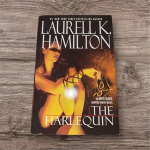 THE HARLEQUIN BY LAURELL K HAMILTON Book 15 Anita, Vampire Hunter - Picture 1 of 2