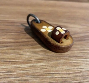 Vintage Ensenada Mexico Leather Flower Flip Flop Keychain Floral - Picture 1 of 5