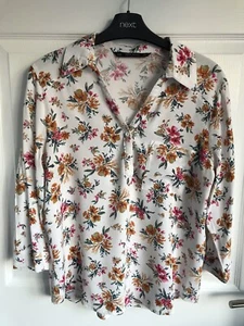 Ladies Ivory Mix ZARA Basics Long Sleeved V Neck Floral Blouse/Shirt - Size XS - Picture 1 of 8