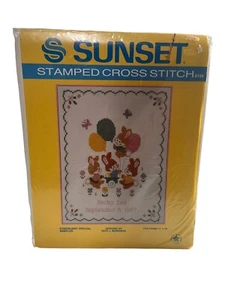 "Sunset 1986 punto de cruz estampado 8104 ""Somebunny Special Sampler"" 11""x14" - Imagen 1 de 2