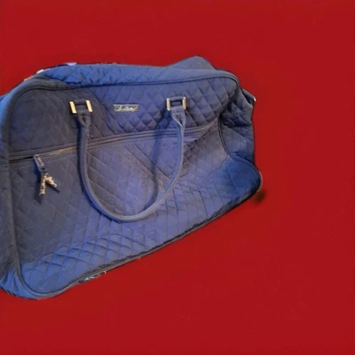 Vera Bradley, Bolsa de Equipaje de Fin de Semana, Negra, Falta Correa para el Hombro La Bolsa es de 24"x12" Foto 1 de 3