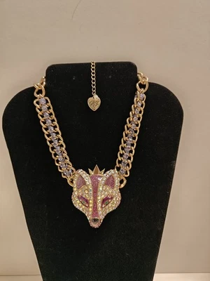 Collar Betsey Johnson Púrpura AB Estrás Zorro Imperial Cinta Declaración Foto 1 de 4