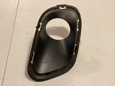 2014-15 Jeep Cherokee Left Front Fog Light Lamp Bezel Cover 68203225AA - Image 1 of 4