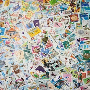 Colección de estampillas deportivas usadas en todo el mundo - 400 estampillas diferentes - muchos países - Imagen 1 de 2