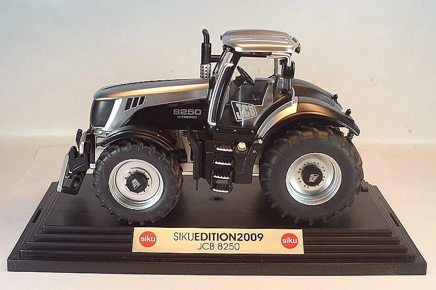 Siku 1/32 Nr.4484 JCB 8250 Traktor Trecker Edition 2009 OVP #1632 - Bild 1 von 1
