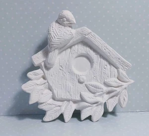 Vogel auf Vogelhaus ~ Keramik Biskuit fertig bemalt - Bild 1 von 5