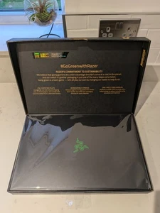 Razer Blade Pro 17 Intel i7-10875H Nvidia RTX 2080 Super 300Hz Gaming Laptop - Picture 1 of 8