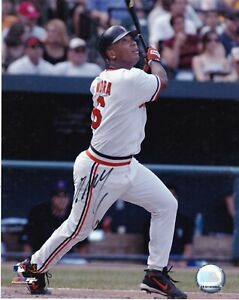 MELVIN MORA   BALTIMORE ORIOLES   ACTION SIGNED 8x10
