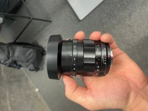 voigtlander 25mm f0.95 - Amazing Lowlight Lens for MFT - Photo 1 sur 4