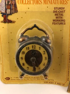 Holly Hobbie Wecker Die-Cast Old Fashioned Miniatures No 37 - Bild 1 von 3