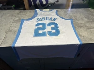 NWT Mitchell & Ness Michael Jordan #23 North Carolina Jersey White XLarge - Picture 1 of 5
