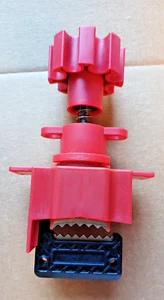 BRADY - Universal Valve Lockout Base Clamping Unit - BOX OF 3 - Picture 1 of 3