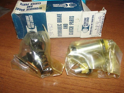 Toyota #04493-20050 1973-77 Corona 18RC/20R Brake Master Cyl.Kit de reconstrucción con pistones Foto 1 de 4