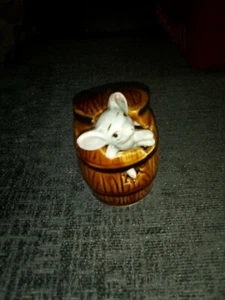 Foot in foot out mouse in barrel (small chip to ear) - Picture 1 of 7