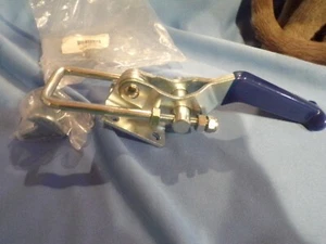 NEW 2000 lb Flanged U-HOOK Latch Clamp #66758939 B702 - Picture 1 of 4