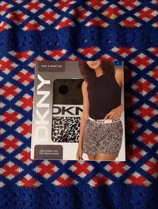  Nuovo set canottiera e pantaloncini donna DKNY bianco e nero grande spedizione gratuita - Foto 1 di 6