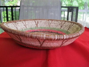 Cesta de tazón tejida a mano nativa Wounan con tejidos marrón bronceado verde y rosa E1097L - Imagen 1 de 4