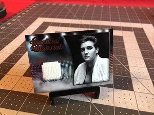 2012 Press Pass Essential Elvis Presley Authentic Bathrobe Swatch Card - Picture 1 of 4