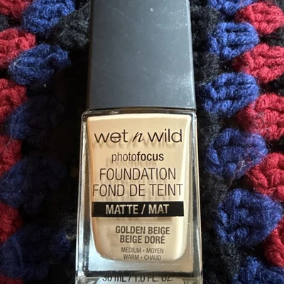 Wet N Wild Photo Focus Foundation Matte Golden Beige 368C 1 Fl Oz - Image 1 of 3