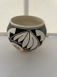 H Chino Native American Pottery Ceramic - Picture 1 of 12
