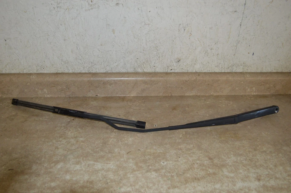 03-06 林肯 LS 右乘客侧 WINDSHIELD WIPER 手臂 — 第 1/1 张图片