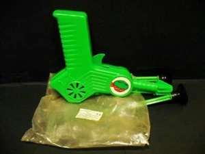 Turtle Ninja dart playing pistol  made Portugal in the 1980's ORIGINAL 1 - Picture 1 of 9