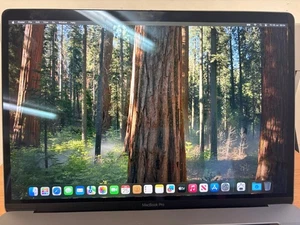 Apple MacBook Pro 15" A1990 Touch Bar 2018 2.2GHz Core i7 16GB 256GB GREY - Picture 1 of 9