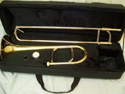 Alto Trombone, Eb key,  with hard case and mouthpiece - Image 1 of 3