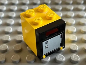 Boite LEGO yellow container box 4345a + door 4346pb04a / set 6396 aeroport - Bild 1 von 1