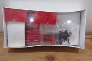 HO Scale Walthers 932-2763 40' Stock Car Great Northern Kit Wal4520 - Picture 1 of 2