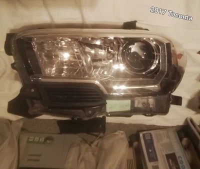Headlight assembly fits 2016-21 Toyota Tacoma drivers side left - Image 1 of 2