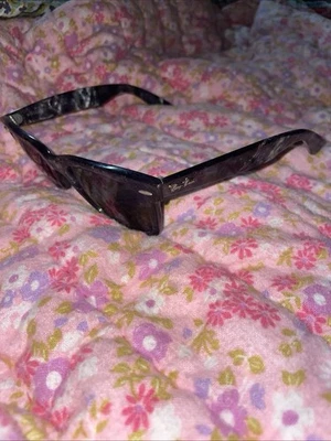 Vintage B&L RayBan Wayfarer 5022 Grey Tortoiseshell BL Etched Lenses Made In USA - Image 1 of 4