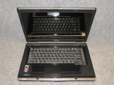 Toshiba Satellite L305D-S5895 15.4" Laptop AMD Turion 64 2.0GHz 3GB RAM 500GB HD - Image 1 of 4