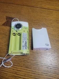 Flip Video Camera Lime Grn Psv-552 - Parts Only - Picture 1 of 3