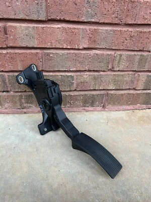 2011 - 2022 Dodge Durango Jeep Grand Cherokee Gas Pedal 52124785AE(9908)33A - Image 1 of 4