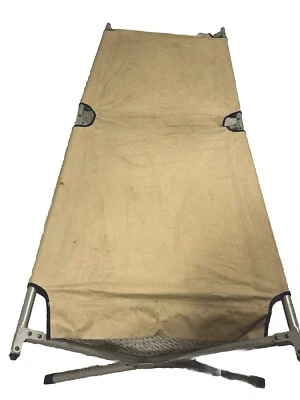 Berço de acampamento Ozark Trail tamanho duplo 6 pés x 2 pés bege/castanho com bolsa de transporte - Imagem 1 de 4